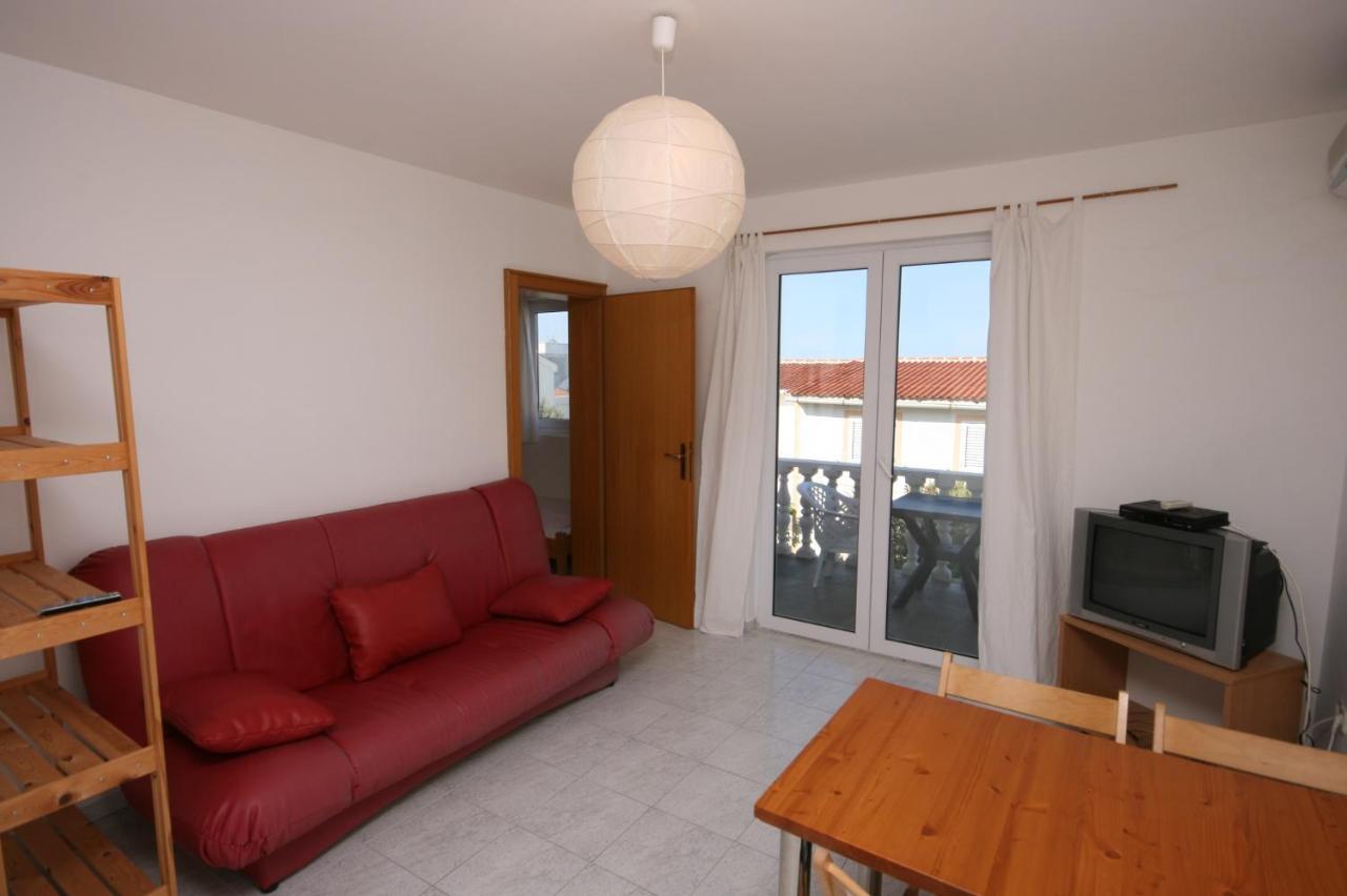 Apartments With A Parking Space Mandre, Pag - 6405 โคลัน ภายนอก รูปภาพ