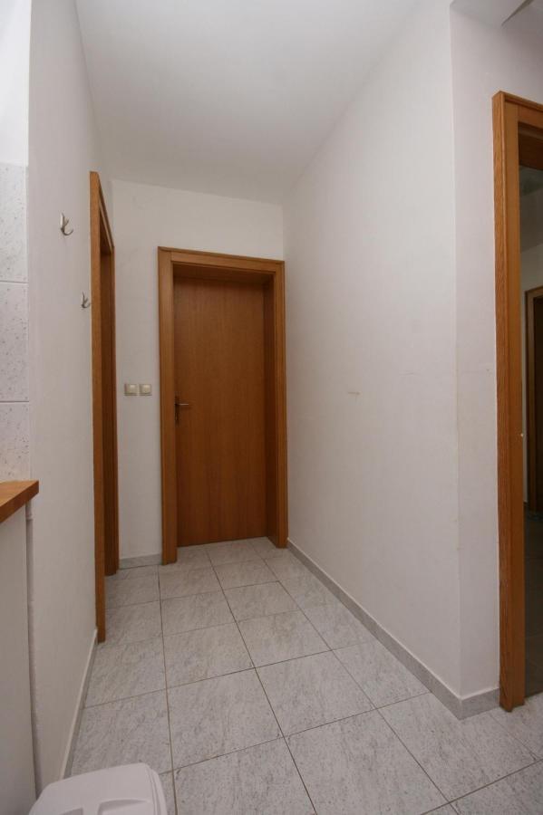Apartments With A Parking Space Mandre, Pag - 6405 โคลัน ภายนอก รูปภาพ