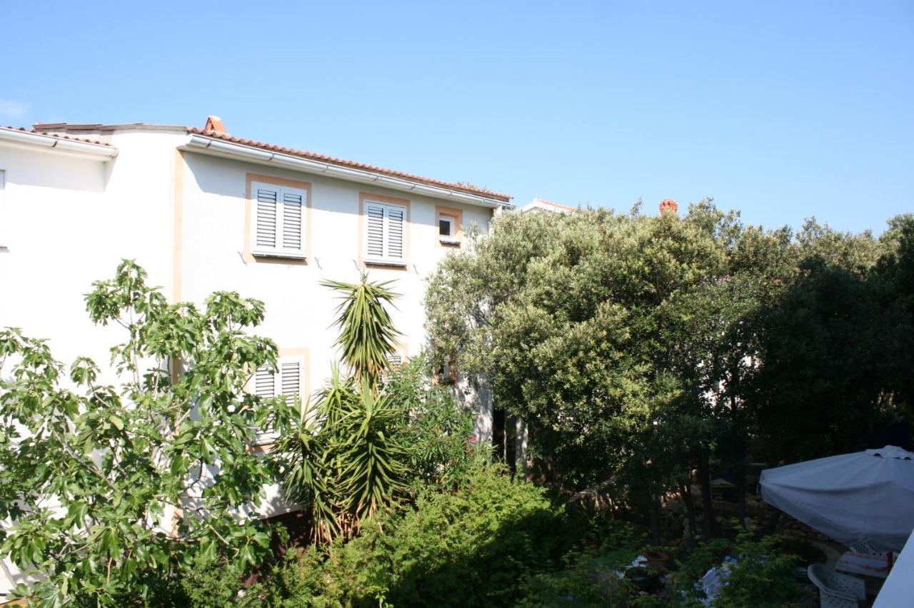 Apartments With A Parking Space Mandre, Pag - 6405 โคลัน ภายนอก รูปภาพ